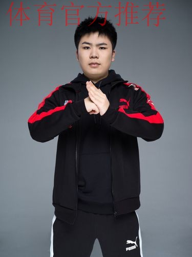 赖神：RW侠上赛季还是鱼腩，这赛季比天狼星还猛，为什么呢？