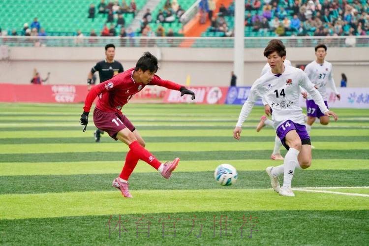 CMG群众足球邀请赛:湛江队2-0战胜呼和浩特队 CMG群众足球邀请赛:湛江队2-0战胜呼和浩特队