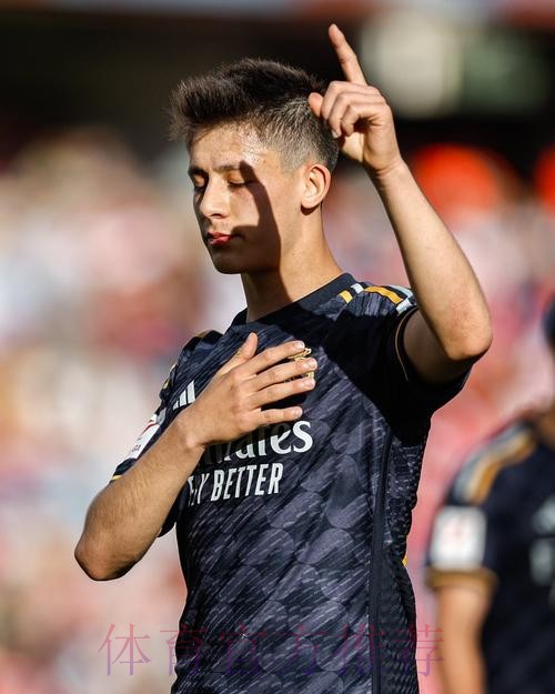 跟队记者:皇马方面表示居莱尔受伤只是虚惊一场 跟队记者:皇马方面表示居莱尔受伤只是虚惊一场